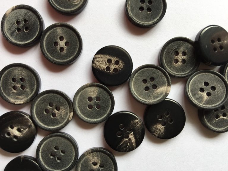 Horn & bone buttons | TextileGarden