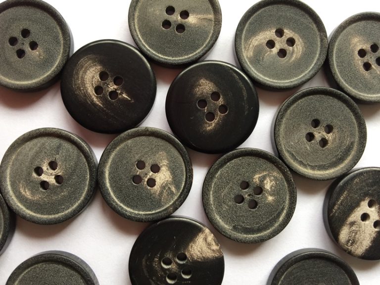 Horn & bone buttons | TextileGarden