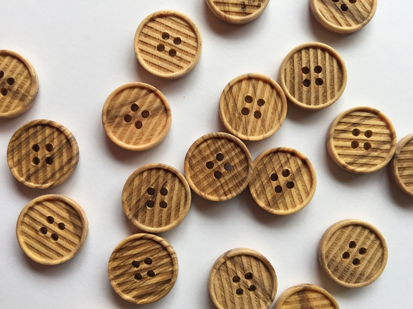 Wooden buttons | bamboo | wood | toggle | TextileGarden