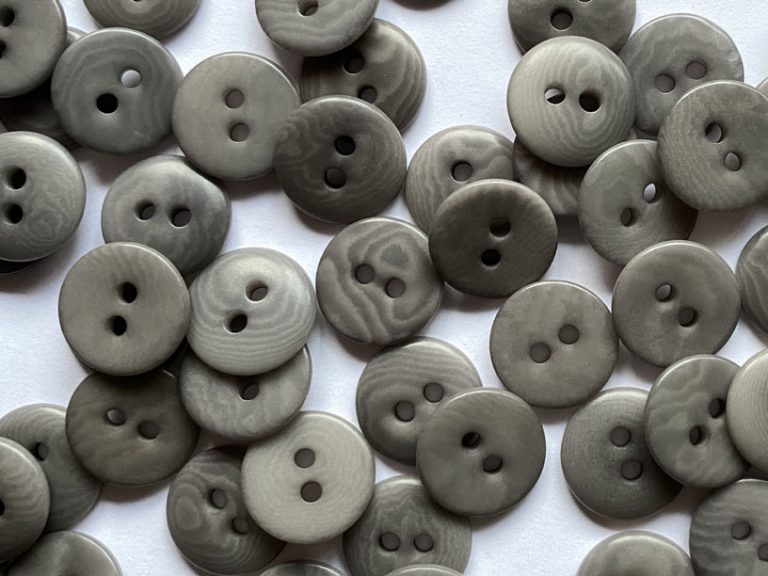 Corozo buttons | tagua | vegetable ivory | TextileGarden