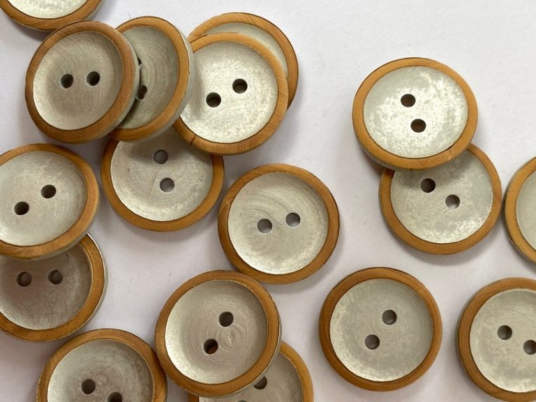 Wooden buttons | bamboo | wood | toggle | TextileGarden